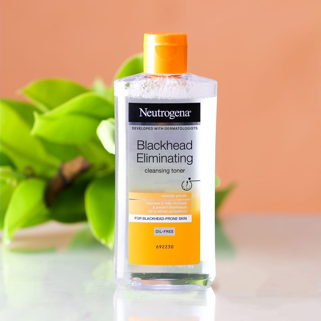 Neutrogena Blackhead Eliminating Cleansing Toner 200ml 4